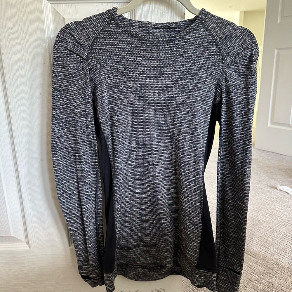 lululemon grey workout top with side zippers